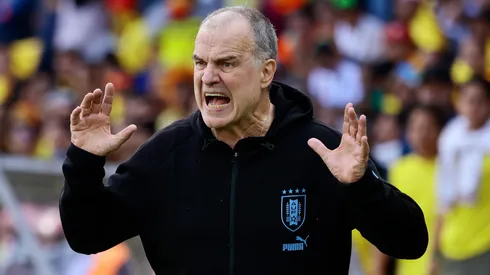 Bielsa había indicado que su ayudante ser haría cargo del equipo, pero en la AUF no les convence esta opción