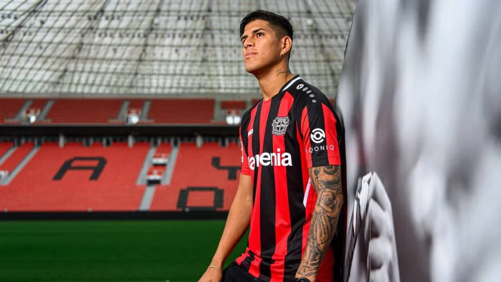 Piero Hincapié cumplió su segunda temporada en Europa y ya es campeón. Foto: Bayer Leverkusen.