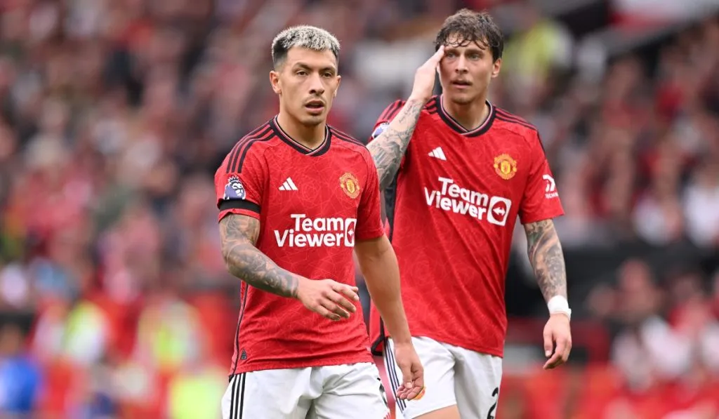 Lisandro Martinez y Victor Lindeloef: Getty Images