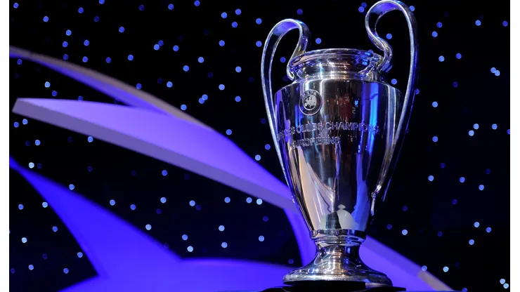 Trofeo UEFA Champions League.