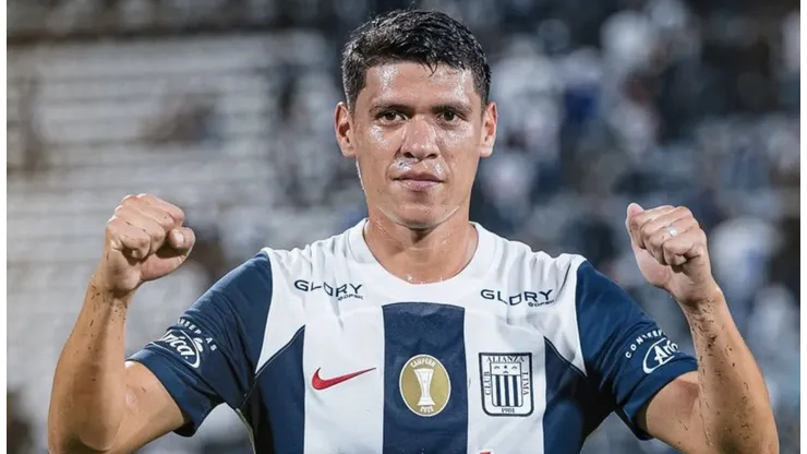 Jesús Castillo recibió enorme patada y sería una baja de consideración