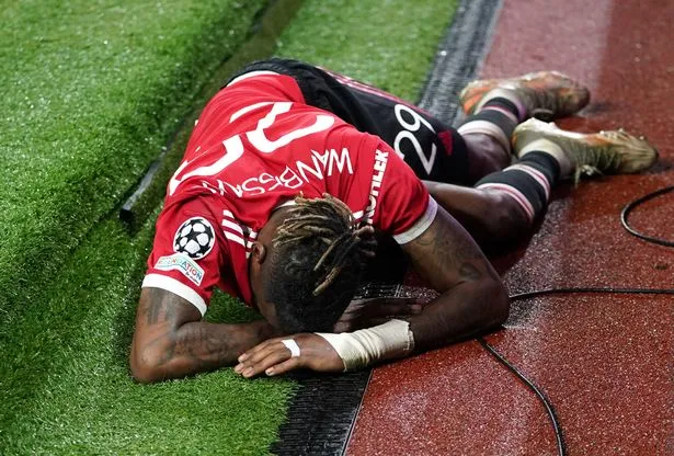 Wan-Bissaka será baja por “varias semanas”, de acuerdo a los reportes.