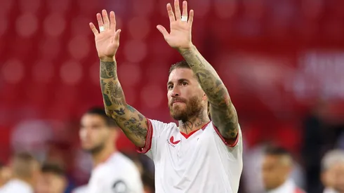 Sevilla salió del descenso en el debut de Sergio Ramos
