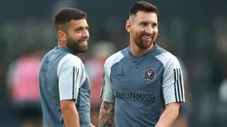 Messi, junto con Jordi Alba, entrenarán este domingo y dependiendo de su evolución se determinará si juega el próximo miércoles.
