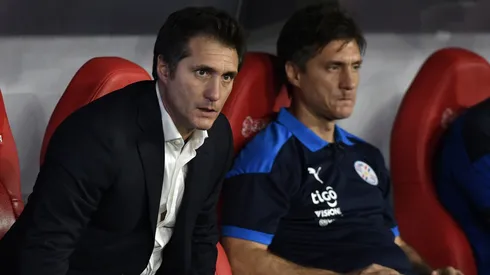 Guillermo y Gustavo Barros Schelotto, despedidos de Paraguay.