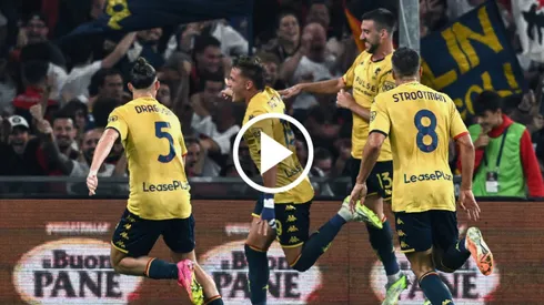 El festejo de Retegui con sus compañeros.