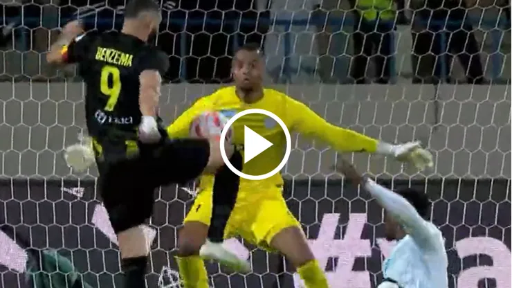 Gol de Karim Benzema para el Al-Ittihad con la rodilla