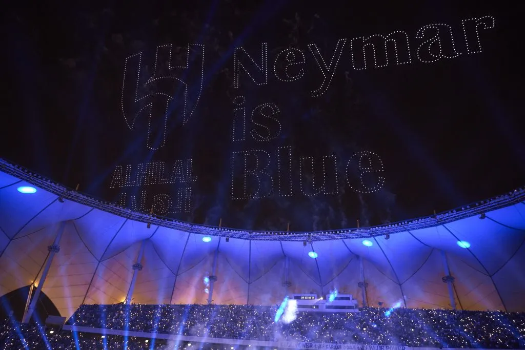 Así presentaron a Neymar en el Al Hilal el 19 de agosto. Hoy, 14 de septiembre, ya están molestos con él. Getty Images.