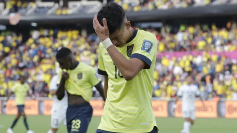 El joven ecuatoriano debe decidir qué jugar en noviembre.