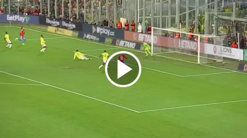 El delantero chileno se perdió la ocasión más clara del primer tiempo