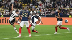 Müller sorprende a Francia.