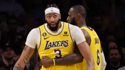 Anthony Davis y LeBron James.