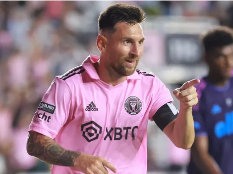 No pueden con Messi: 'Intenté tacklearlo e hizo que abrazara a mi compañero'