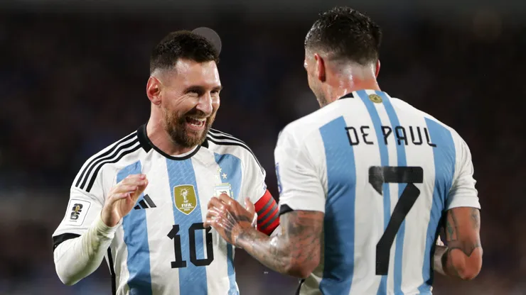 Argentina le ganó a Ecuador con otra genialidad de Messi sobre el final