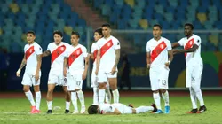 GOIANIA, BRAZIL - JULY 02: Players of Peru react as they line up in a penalty shootout after a quarterfinal match between Peru and Paraguay as part of Copa America Brazil 2021 at Estadio Olimpico on July 02, 2021 in Goiania, Brazil. (Photo by Alexandre Schneider/Getty Images)