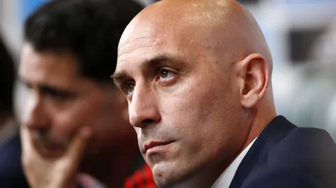 Luis Rubiales anunció su renuncia con Piers Morgan. Getty Images.