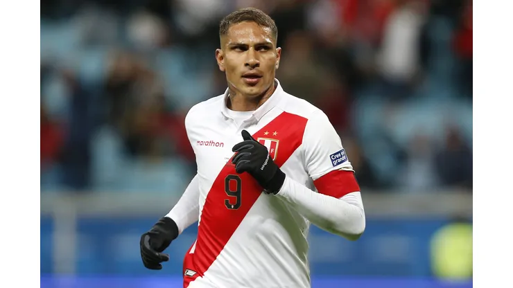 PORTO ALEGRE, BRAZIL - JULY 03: Paolo Guerrero of Peru celebrates after scoring the third goal of his team during the Copa America Brazil 2019 Semi Final match between Chile and Peru at Arena do Gremio on July 03, 2019 in Porto Alegre, Brazil. (Photo by Wagner Meier/Getty Images)