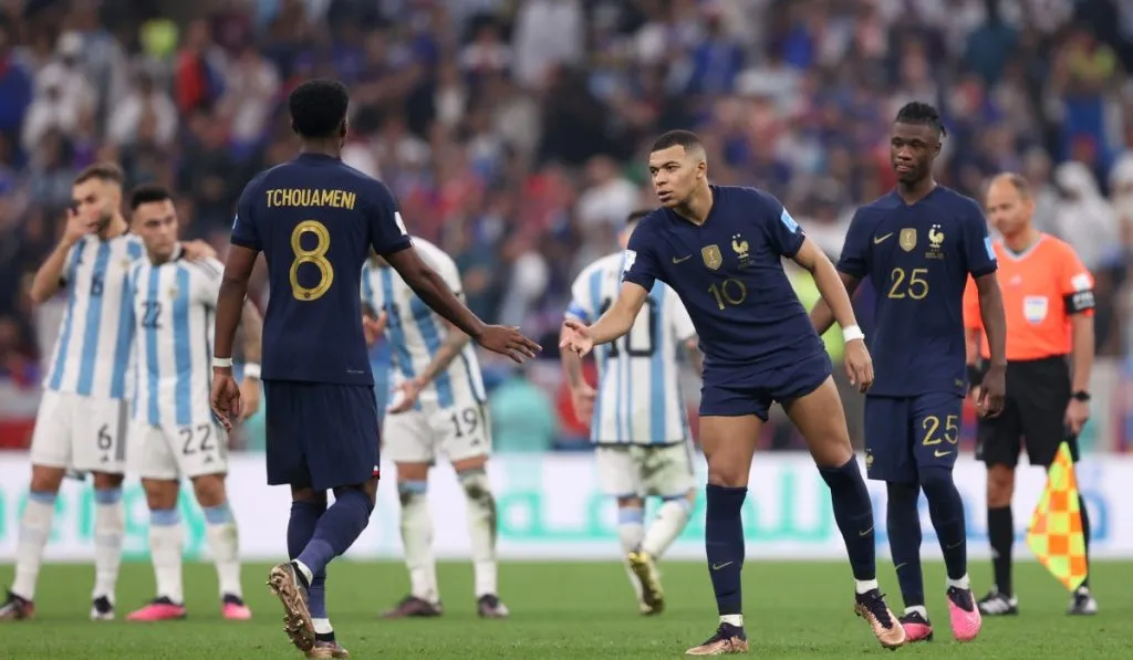 Kylian Mbappe y Aurelien Tchouameni: Getty Images