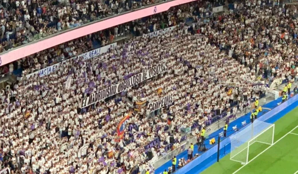 Pancarta del Bernabéu vs. Rubiales: Bolavip