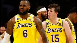 LeBron James y Austin Reaves