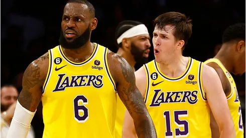 LeBron James y Austin Reaves