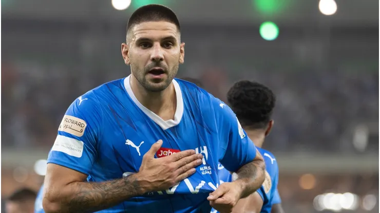 Mitrovic, héroe de Al Hilal en el clásico.