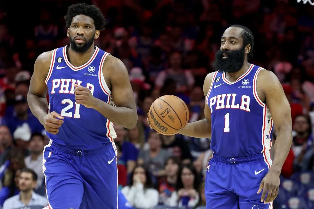 Joel Embiid y James Harden, las estrellas de los Sixers (Getty Images).