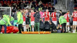 Bas Dost de AZ Alkmaar cayó inconsciente en pleno partido