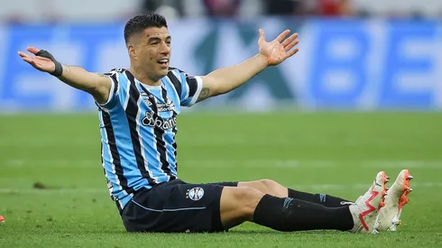 Luis Suárez dejará Gremio en diciembre y todo indica que será compañero de Lionel Messi