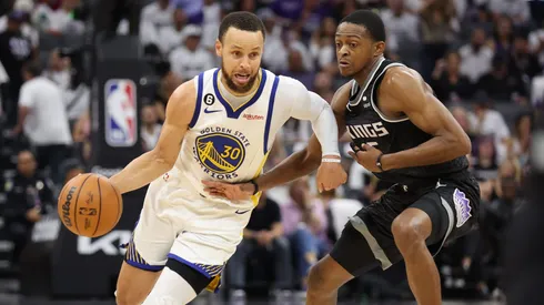 Stephen Curry ante De'Aaron Fox.