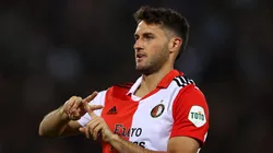 Santi Giménez, en la mira de Tottenham y Arsenal, dos grandes de la Premier League