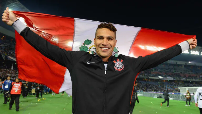 Paolo Guerrero después de campeonar el Mundial de Clubes con Corinthians. (Foto: Corinthians).