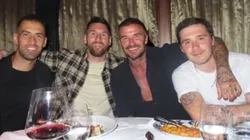 Sergio Busquets, Leo Messi, David y Cruz Beckham.