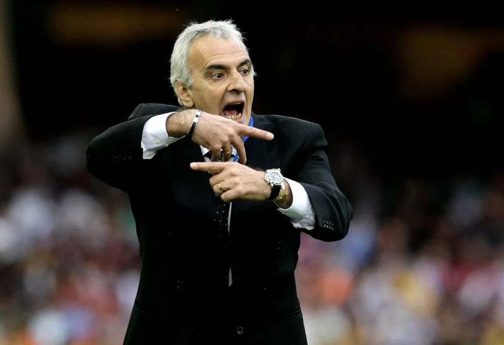 Jorge Fossati fue entrenador de Liga en dos ocasiones, pero fue en su segunda etapa en 2009 cuando alcanzó dos éxitos internacionales. EL DT se marchó para la temporada 2010. (FOTO: GETTYIMAGES)