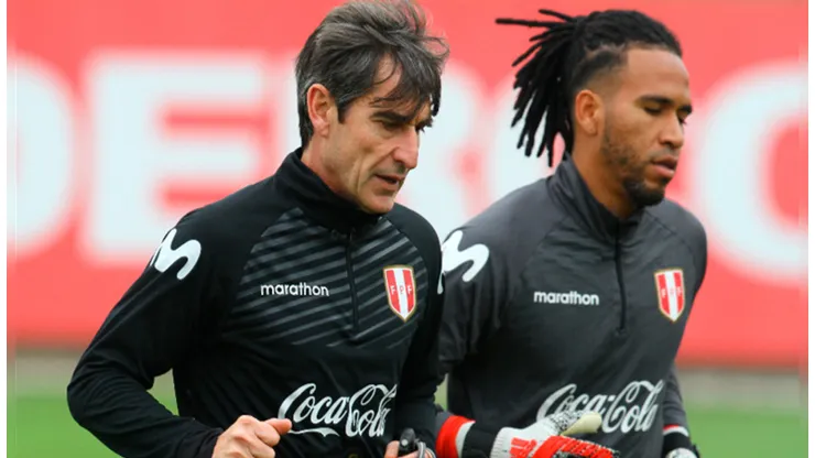Óscar Ibáñez defiende a Juan Reynoso: "Es el entrenador más capaz"