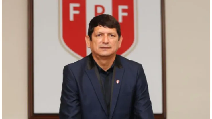 Agustín Lozano y la vida de rico con dinero de la Federación Peruana de Fútbol