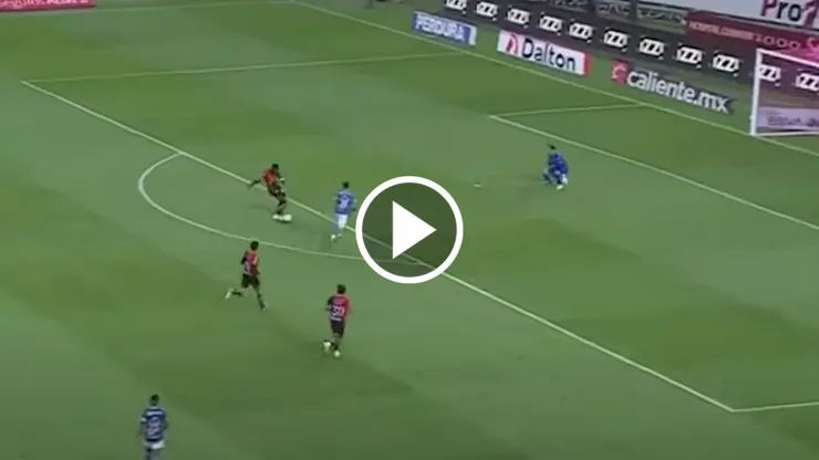 Jordy Caicedo tuvo dos claras para el empate de Atlas en México