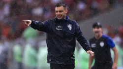 El DT de Independiente del Valle abre la posibilidad de salir del club