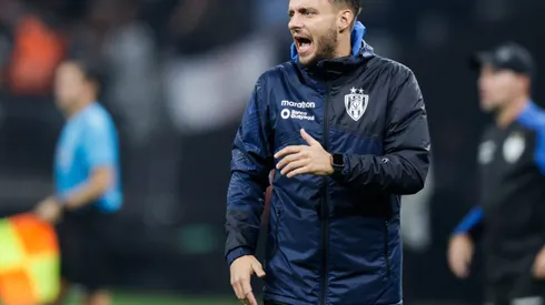 SAO PAULO, BRAZIL – MAY 02: Head coach Martin Anselmi of Independiente del Valle reacts during a match between Corinthians and Independiente del Valle as part of Copa CONMEBOL Libertadores 2023 at Arena Corinthians on May 02, 2023 in Sao Paulo, Brazil. (Photo by Alexandre Schneider/Getty Images)