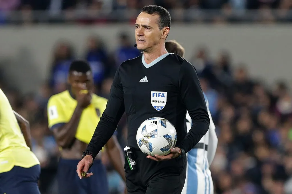 Wilmar Roldán, el principal candidato para dirigir la final entre Boca y Fluminense.