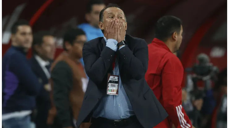 Juan Reynoso habló de Reyna y Grimaldo: "No están ni para sostener 60 minutos"