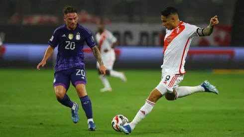 Paolo Guerrero salió con molestias en Liga de Quito