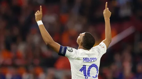 Mbappé superó a Platini como máximo anotador de Francia