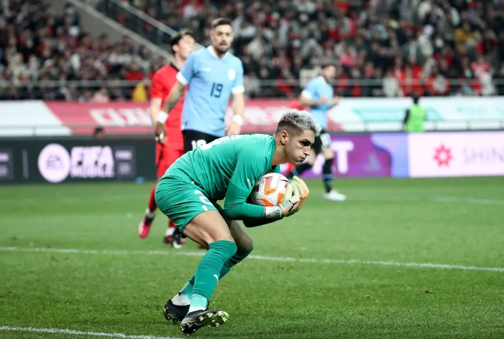 Santiago Mele será titular en Uruguay en reemplazo de Sergio Rochet (Getty Images)