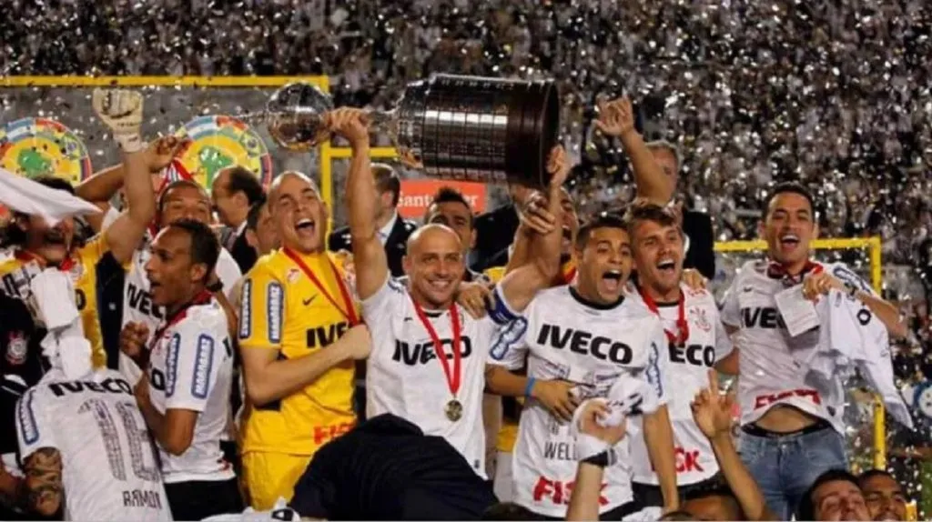 Corinthians ganó su primera Libertadores ante el Xeneize.