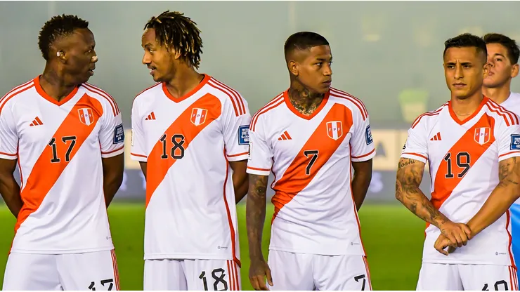 La Selección Peruana irá con un inédito 11 para chocar ante Chile.