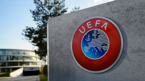 UEFA da marcha atrás en su plan de reintegrar a Rusia, 12 federaciones en contra