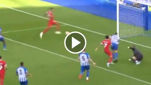 El gol que erró Ryan Gravenberch