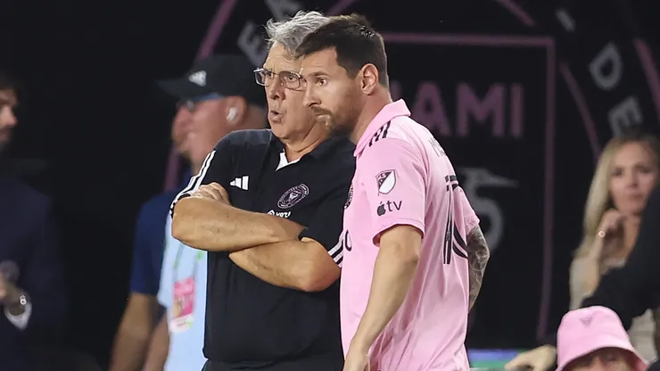 Martino se refirió a la opción de Messi en Barcelona por cuatro meses.