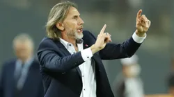 LIMA, PERU - FEBRUARY 01: Ricardo Gareca coach of Peru gestures during a match between Peru and Ecuador as part of FIFA World Cup Qatar 2022 Qualifiers at National Stadium on February 01, 2022 in Lima, Peru. (Photo by Daniel Apuy/Getty Images)